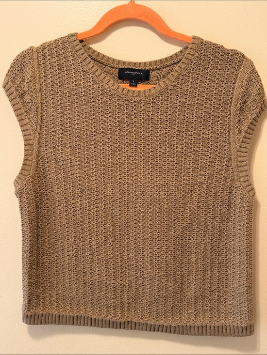 Banana Republic Sweaters - Banana Republic Taupe Knit Cap Sleeve Crewneck Sweater
